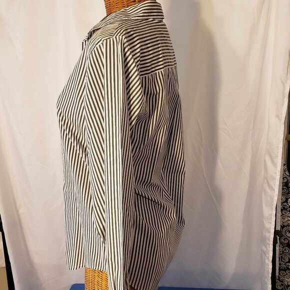 Ladies WITT Striped Button Down Shirt in Blue & White w/Paisley Trim - 6 - Picture 2 of 4